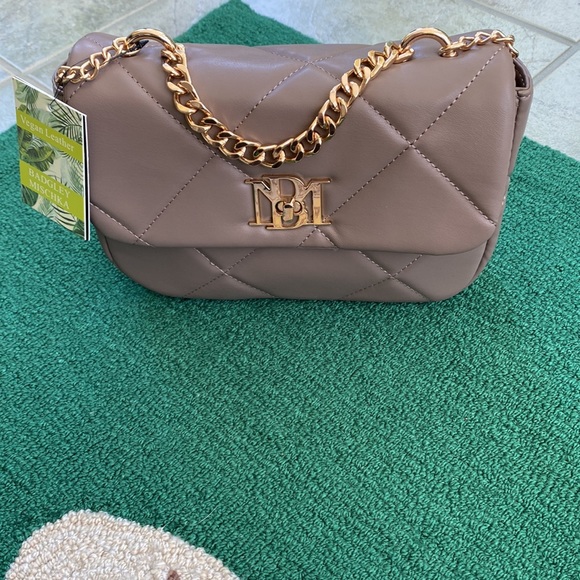 Badgley Mischka Small Crossbody Bag with Gold Chain and Diamond Quilting - Picture 4 of 9